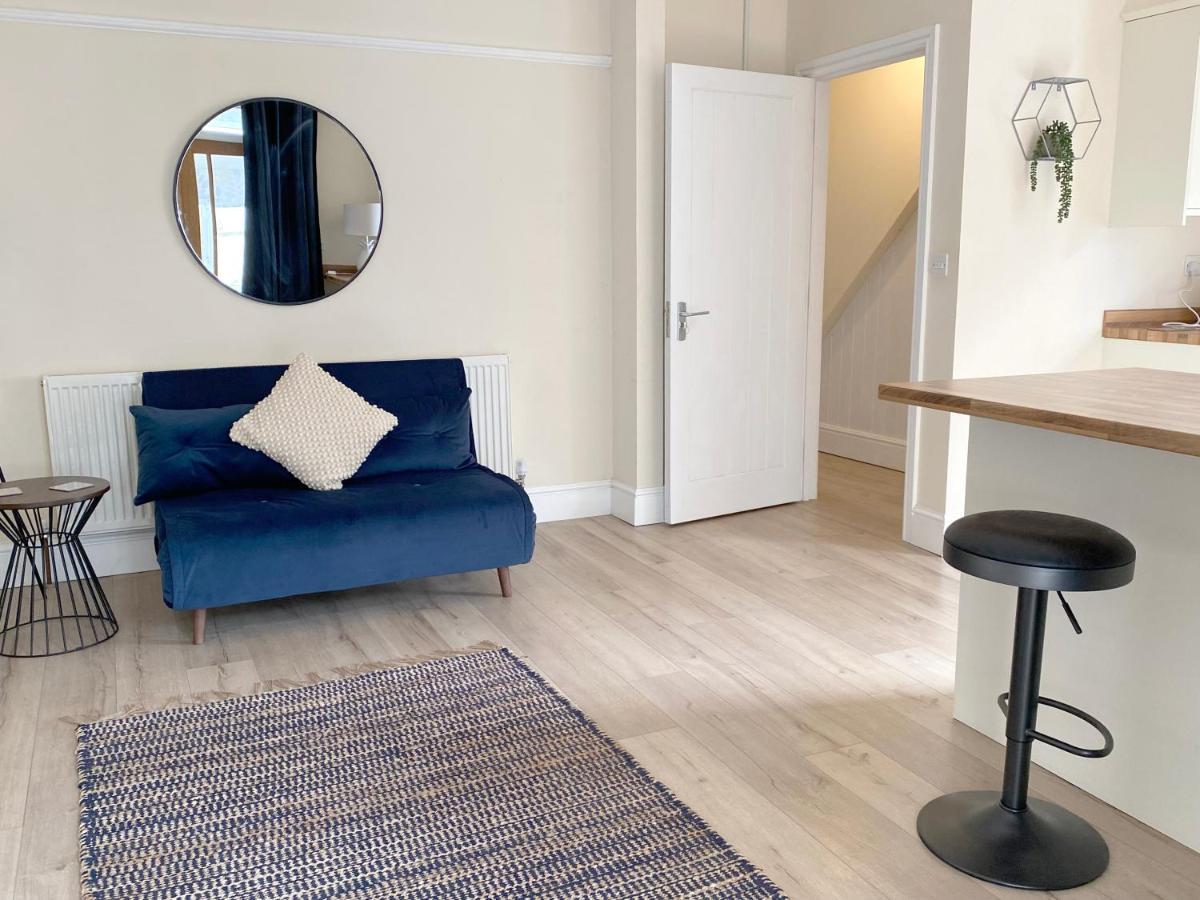 1 Ashford Road Guesthouse レッドヒル エクステリア 写真