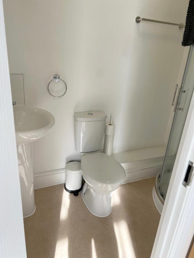 1 Ashford Road Guesthouse レッドヒル エクステリア 写真