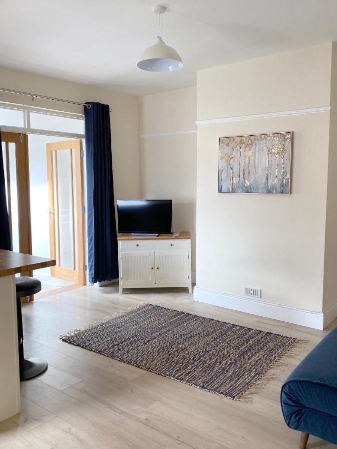 1 Ashford Road Guesthouse レッドヒル エクステリア 写真