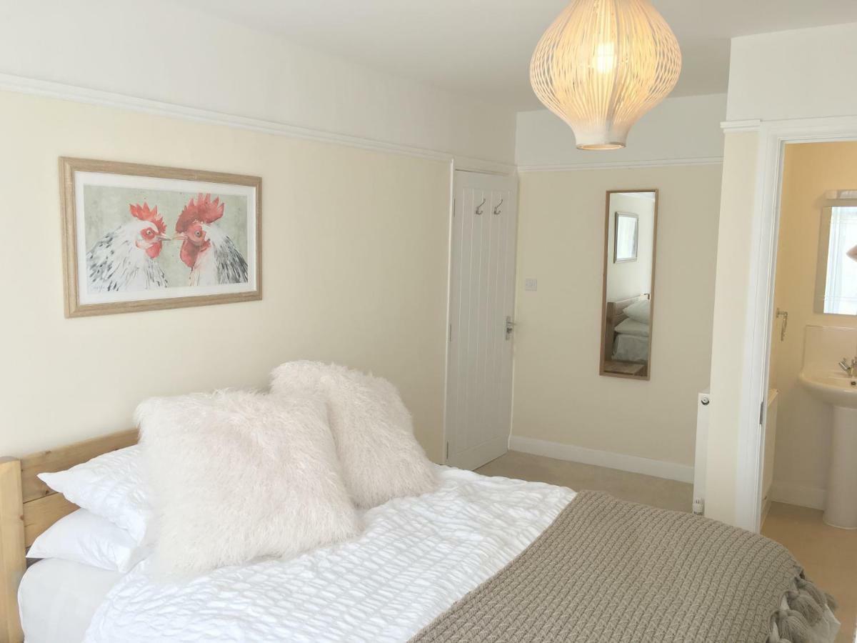 1 Ashford Road Guesthouse レッドヒル エクステリア 写真