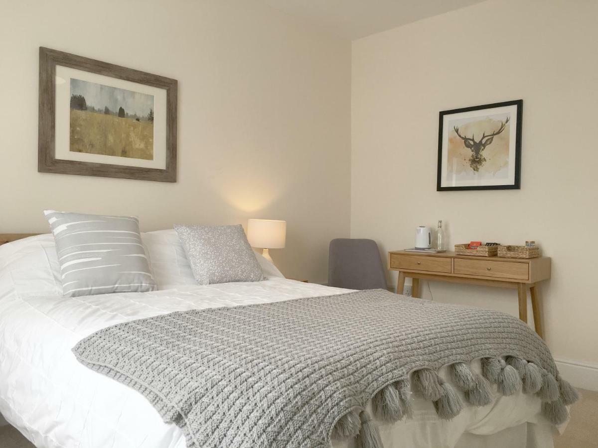 1 Ashford Road Guesthouse レッドヒル エクステリア 写真
