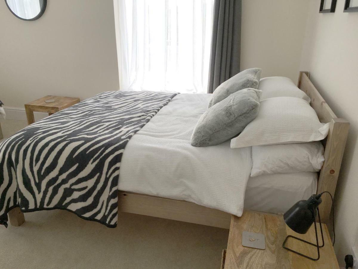 1 Ashford Road Guesthouse レッドヒル エクステリア 写真