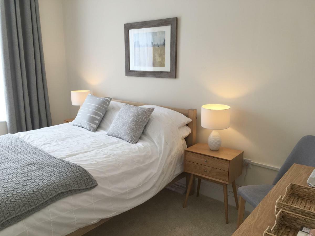1 Ashford Road Guesthouse レッドヒル エクステリア 写真