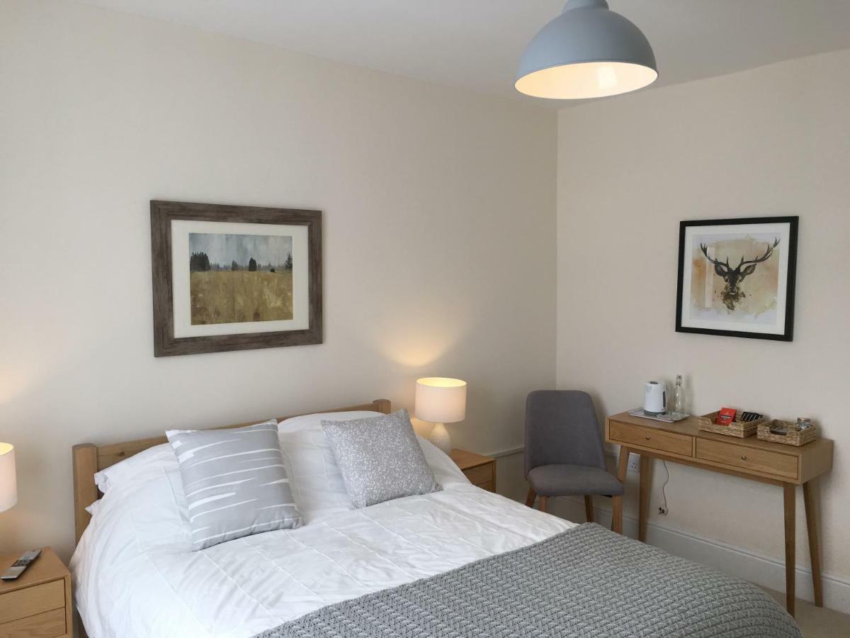 1 Ashford Road Guesthouse レッドヒル エクステリア 写真